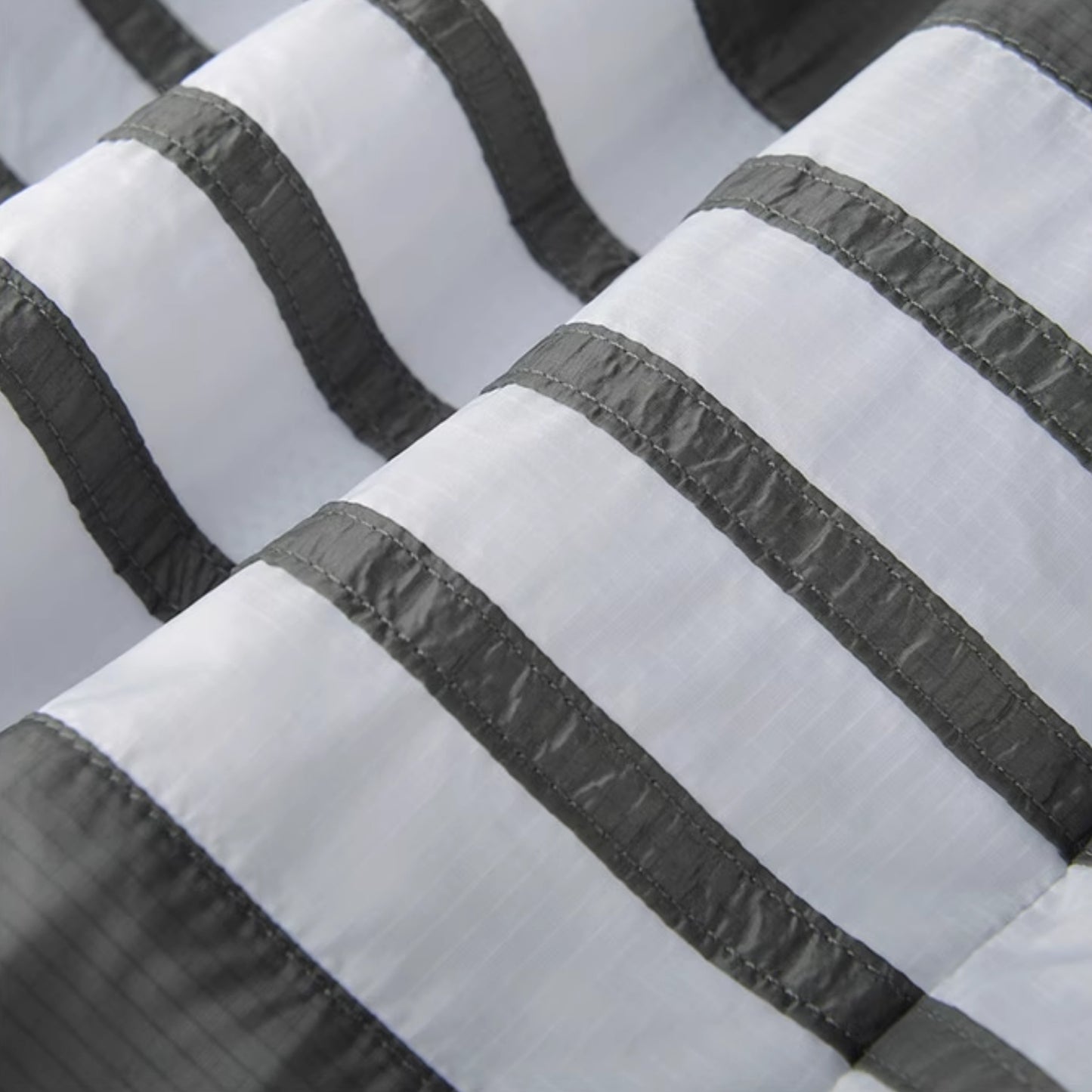 4-bar stripe light jacket