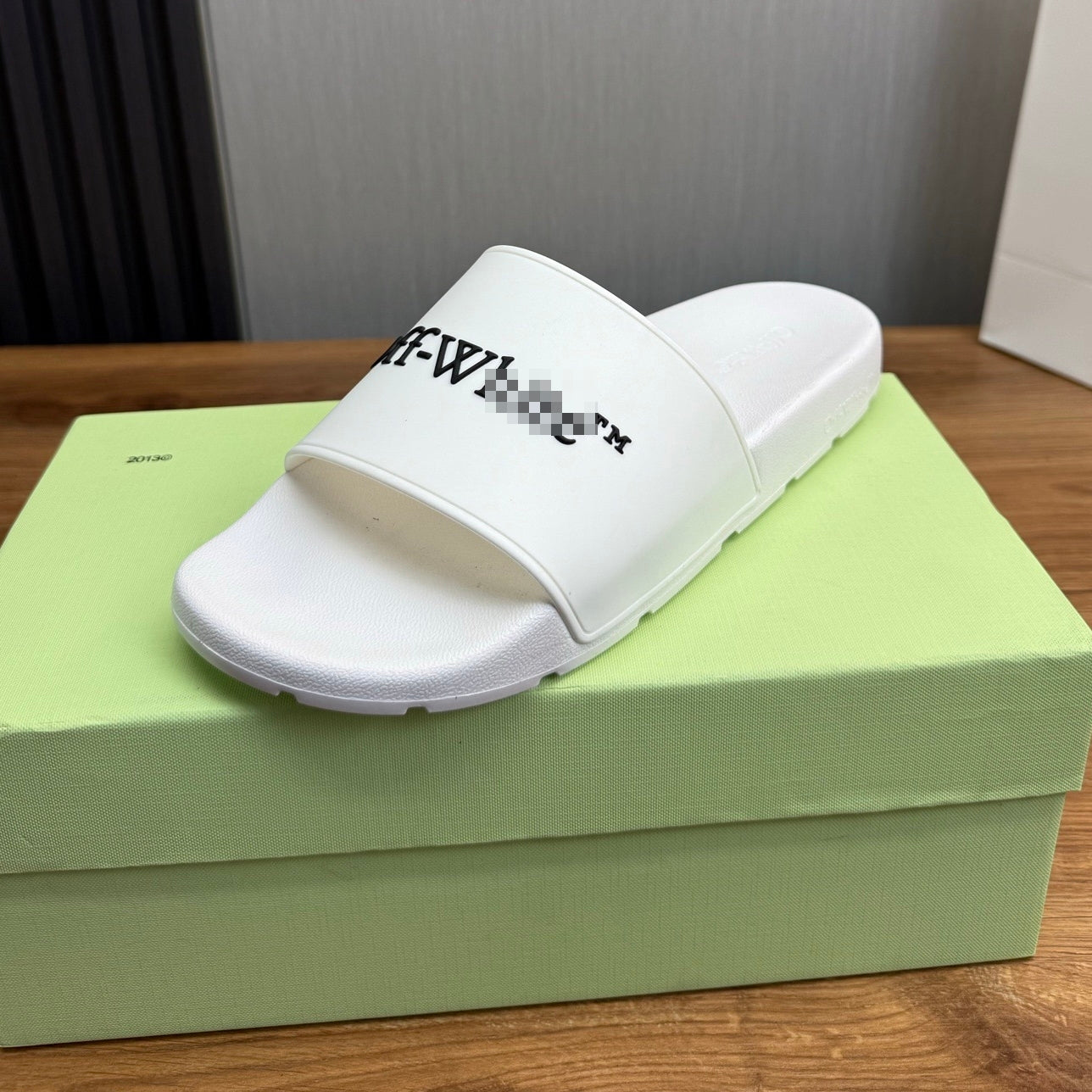 OFF-Whlte Letter embossed slippers#19