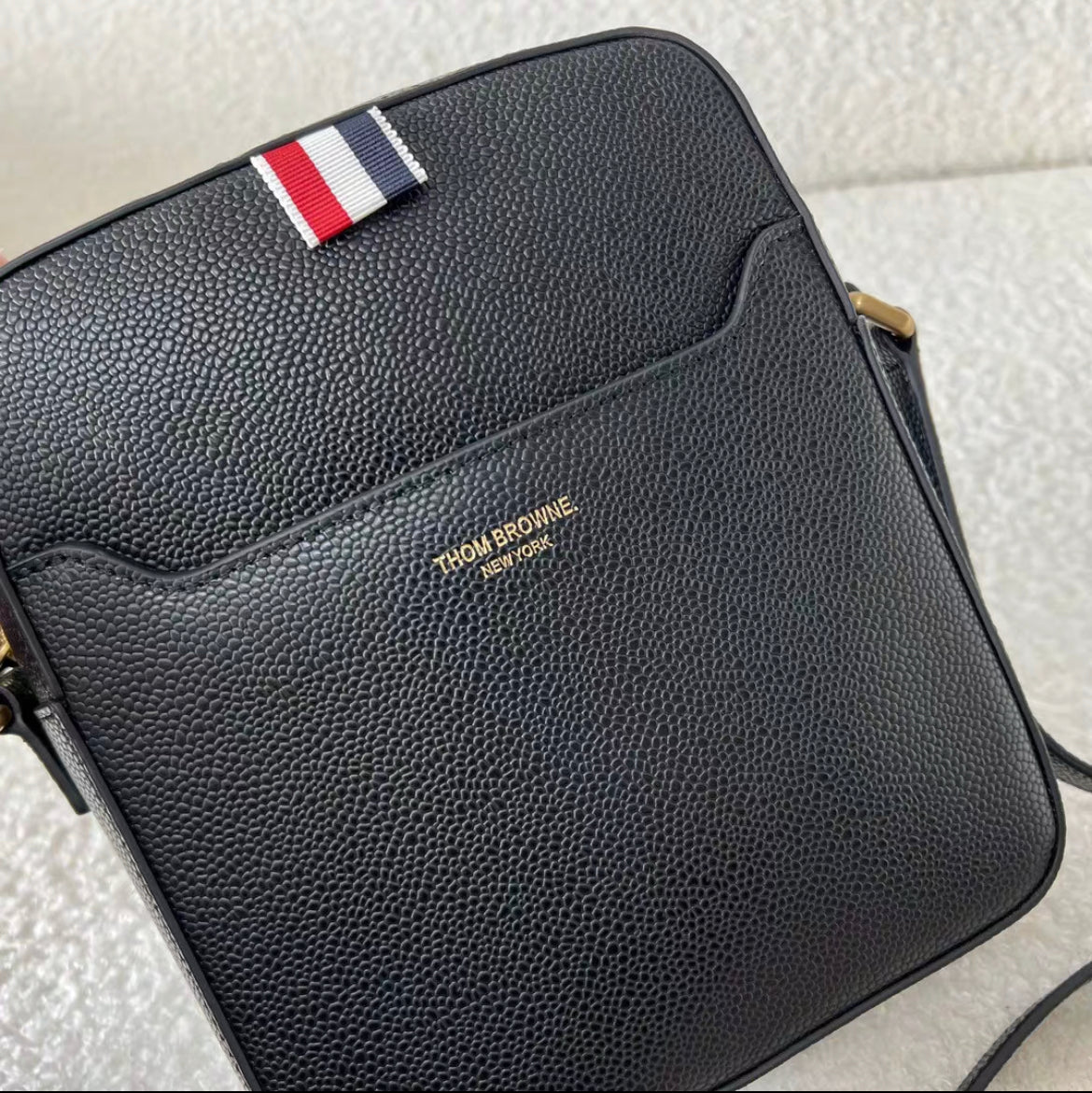 Premium Leather Camera Bag - Compact Crossbody Style 15CM
