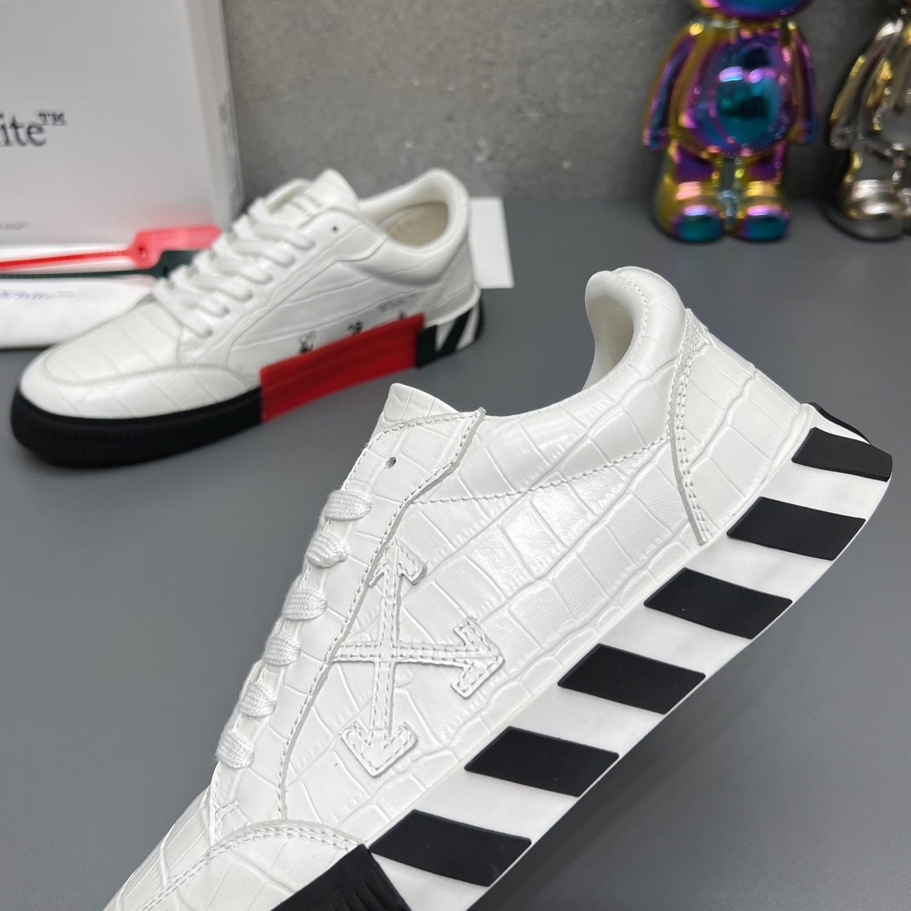 OFF-Whlte Arrow leather sneakers#36