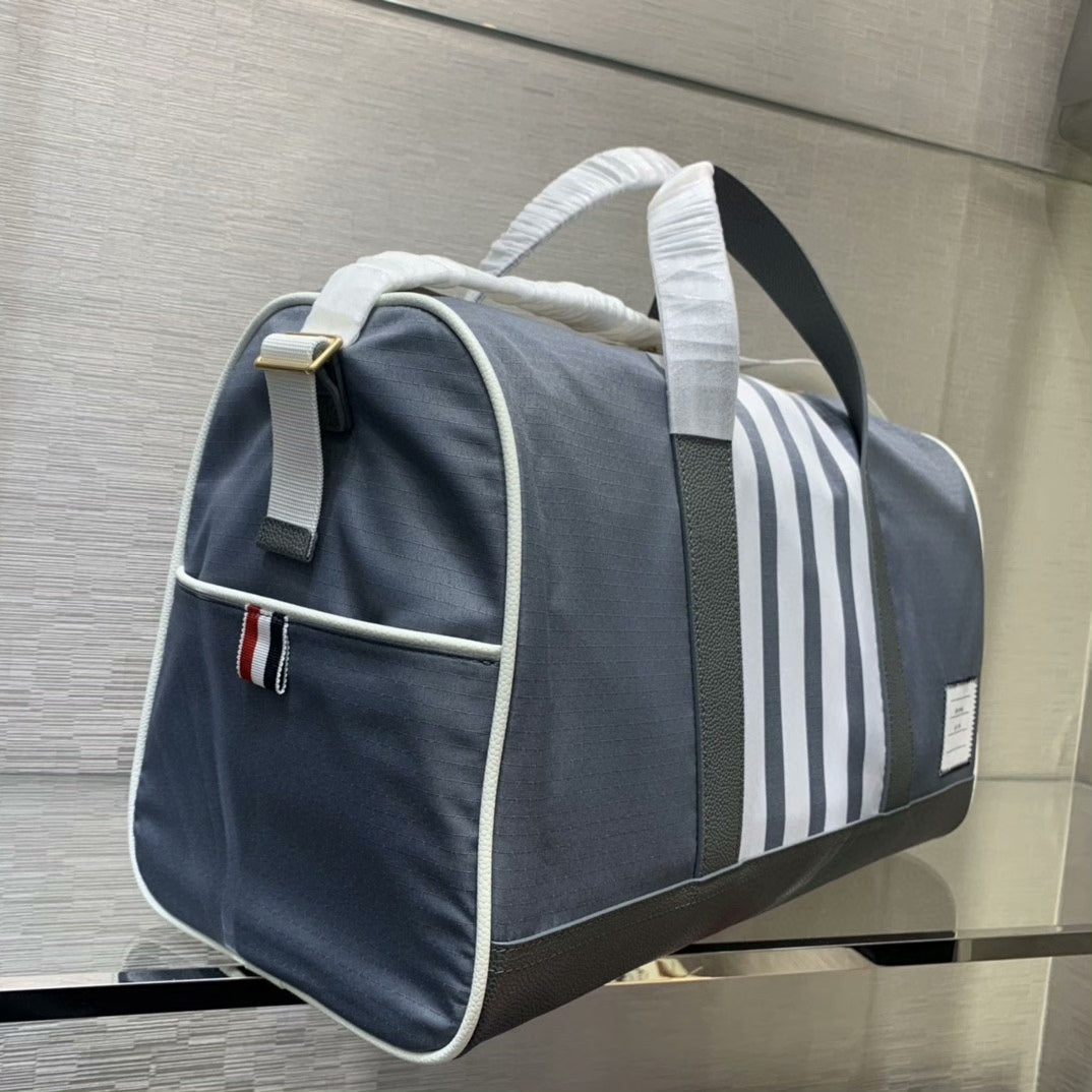 Premium Nylon & Leather Travel Duffel Bag - YKK Zipper 45CM