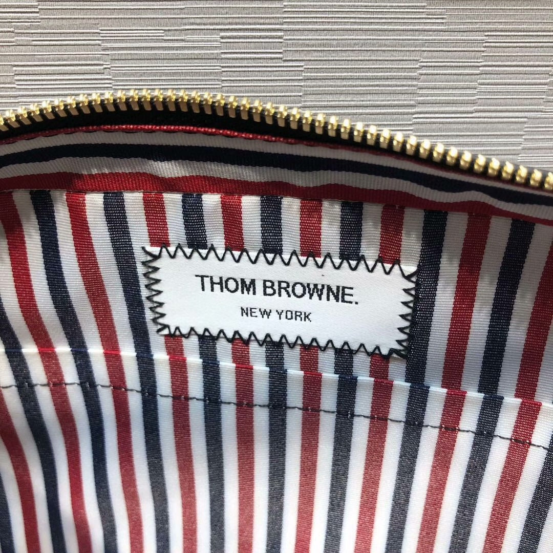 THOM TREND Classic Black Leather Clutch Bag