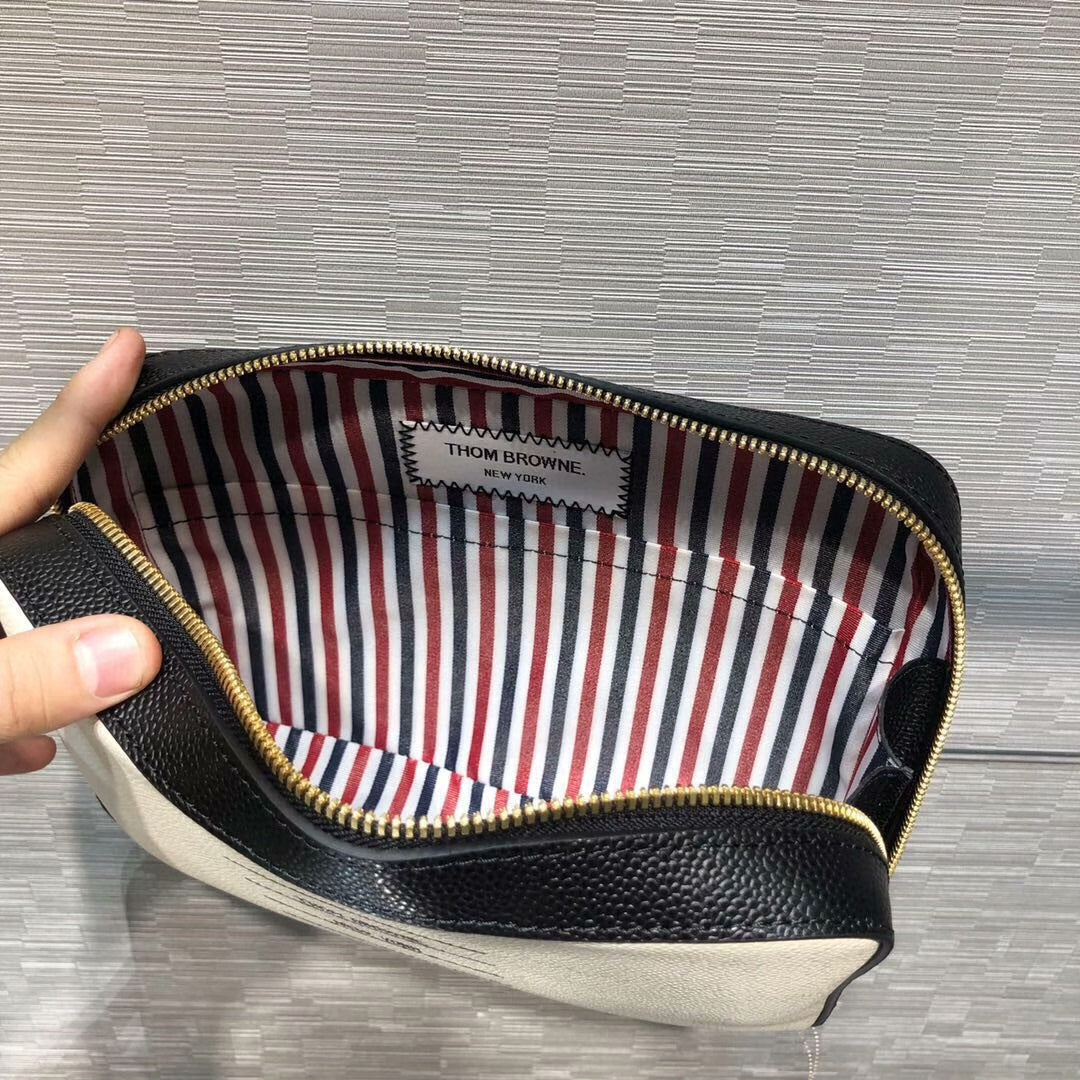 THOM TREND Classic Black Leather Clutch Bag
